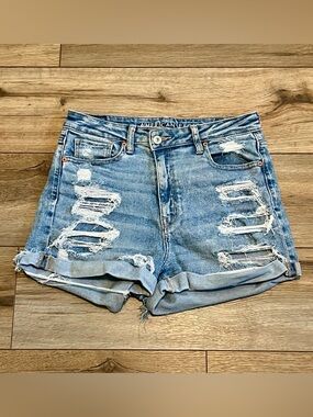 American Eagle Mom Shorts SZ 8 Distressed Denim Jean Stretch Raw Cuffed Hem